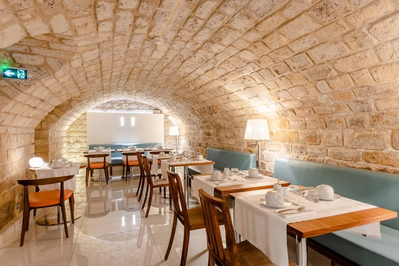 Otel Jardin De Cluny