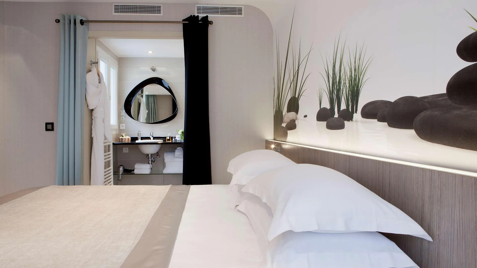 Jardin De Cluny Otel 4*