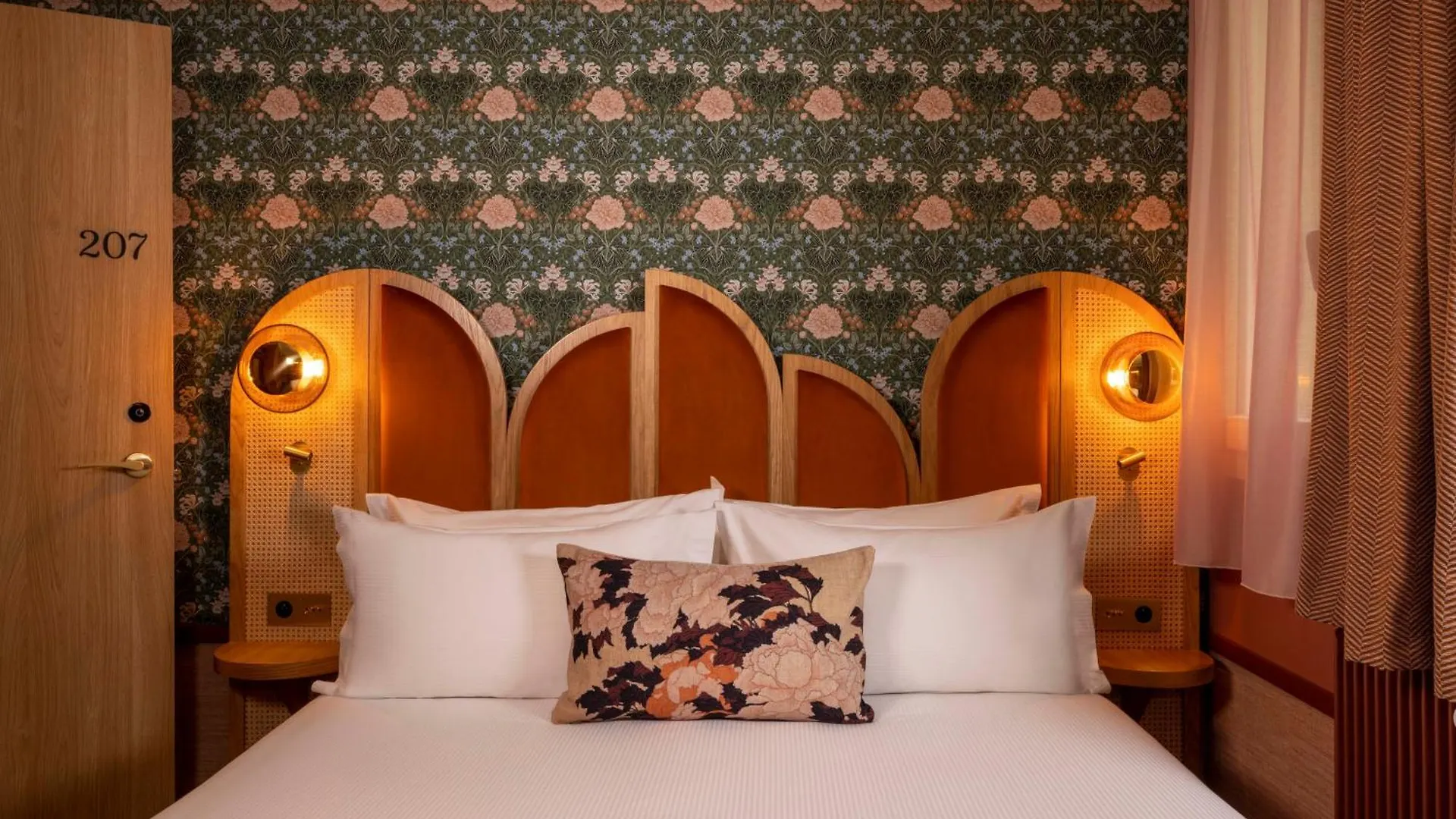 Jardin De Cluny Otel 4*